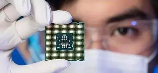 梦想与现实的碰撞 一位211毕业生的上海芯片设计之路